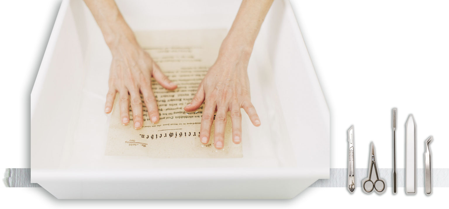 Header für Tätigkeitsbereiche, Wässern eines Objekts in der Wanne