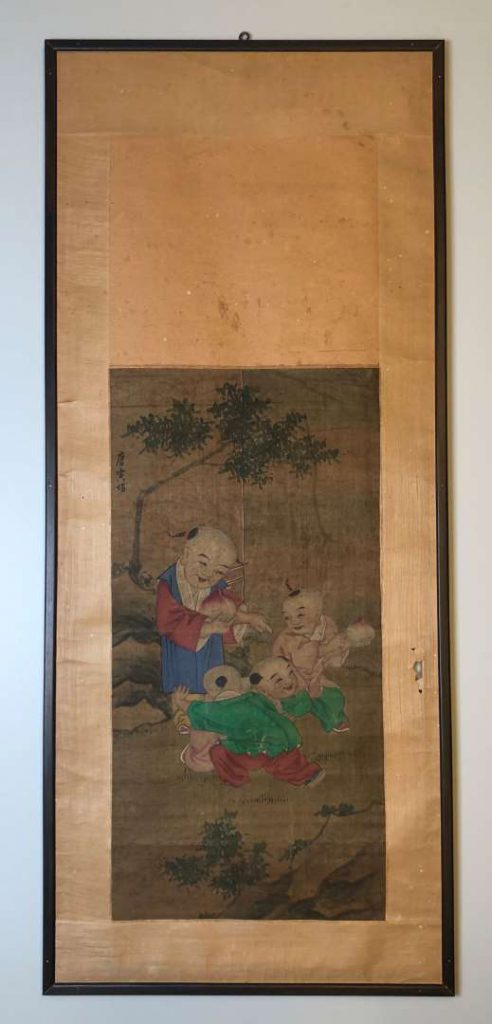 Chinesisches Rollbild mit der Darstellung des Langen Lebens, Eingangsaufnahme in nicht originaler Rahmung