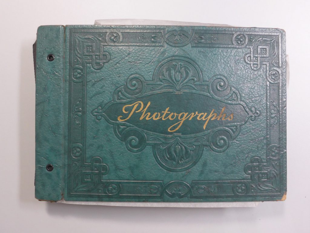 Album von Mimi Grossberg, 1938, Vorzustand