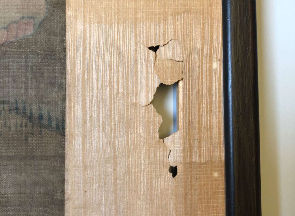 Chinesisches Rollbild mit der Darstellung des Langen Lebens, Detail mit Fehlstelle